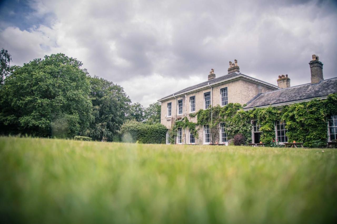 Caistor Hall Arminghall Екстер'єр фото